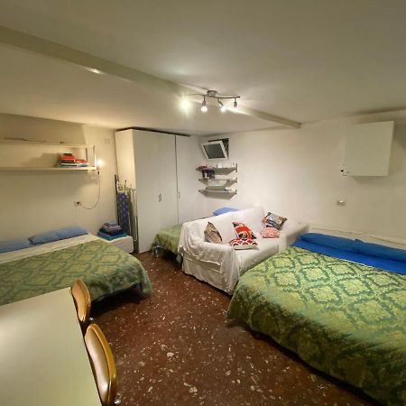 Ampio Monolocale Nel Cuore Della Citta Rome Extérieur photo